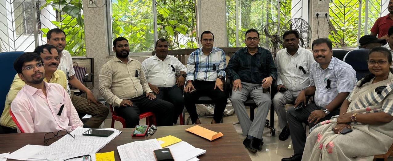 दुमका: चुनावी वर्ष में भी सरकार के फैसले से नाराज हैं झारखंड प्रशासनिक सेवा संघ, जानिए क्या है इनकी मांगे