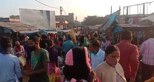 कोरोना से बेफिक्र सरायकेला की जनता, प्रशासन भी बजा रहा चैन की बंसी