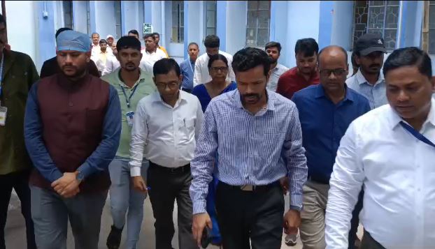 किशनगंज सदर अस्पताल में युवा जिला पदाधिकारी ने किया निरीक्षण, अस्पताल अधिकारियों को दिया ये निर्देश   