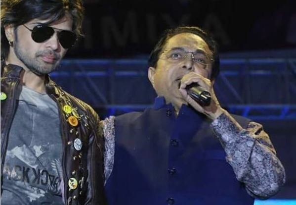 सिंगर हिमेश रेशमिया के पिता का मुंबई के अस्पताल में निधन, 87 की उम्र में ली अंतिम सांस