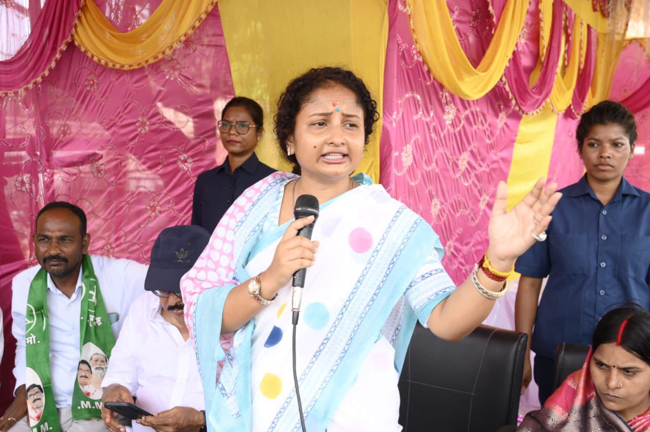 गढ़वा में कल्पना की हुंकार, मंईयां को हेमंत ने सौगात दिया तो भाजपा के पेट में दर्द