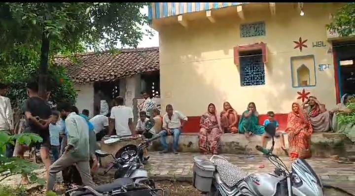 Bihar Breaking: फोर्स की नौकरी की तैयारी कर रहे तीन युवकों को तेज रफ्तार वाहन ने कुचला, दो की मौत, एक घायल