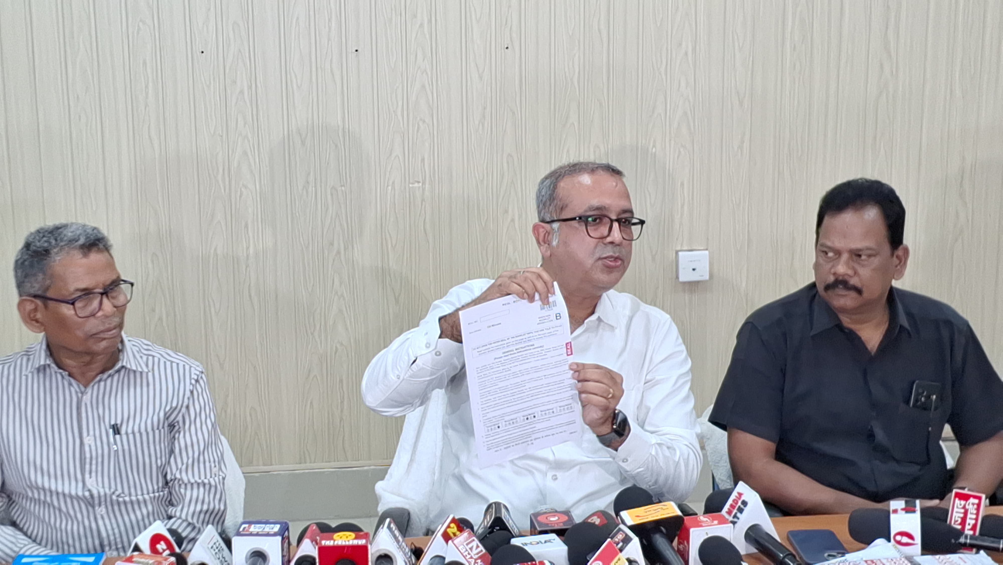 Breaking : JSSC CGL परीक्षा पर आयोग ने तोड़ी चुप्पी! स्वीकारा पेपर का सील हो सकता है खुला