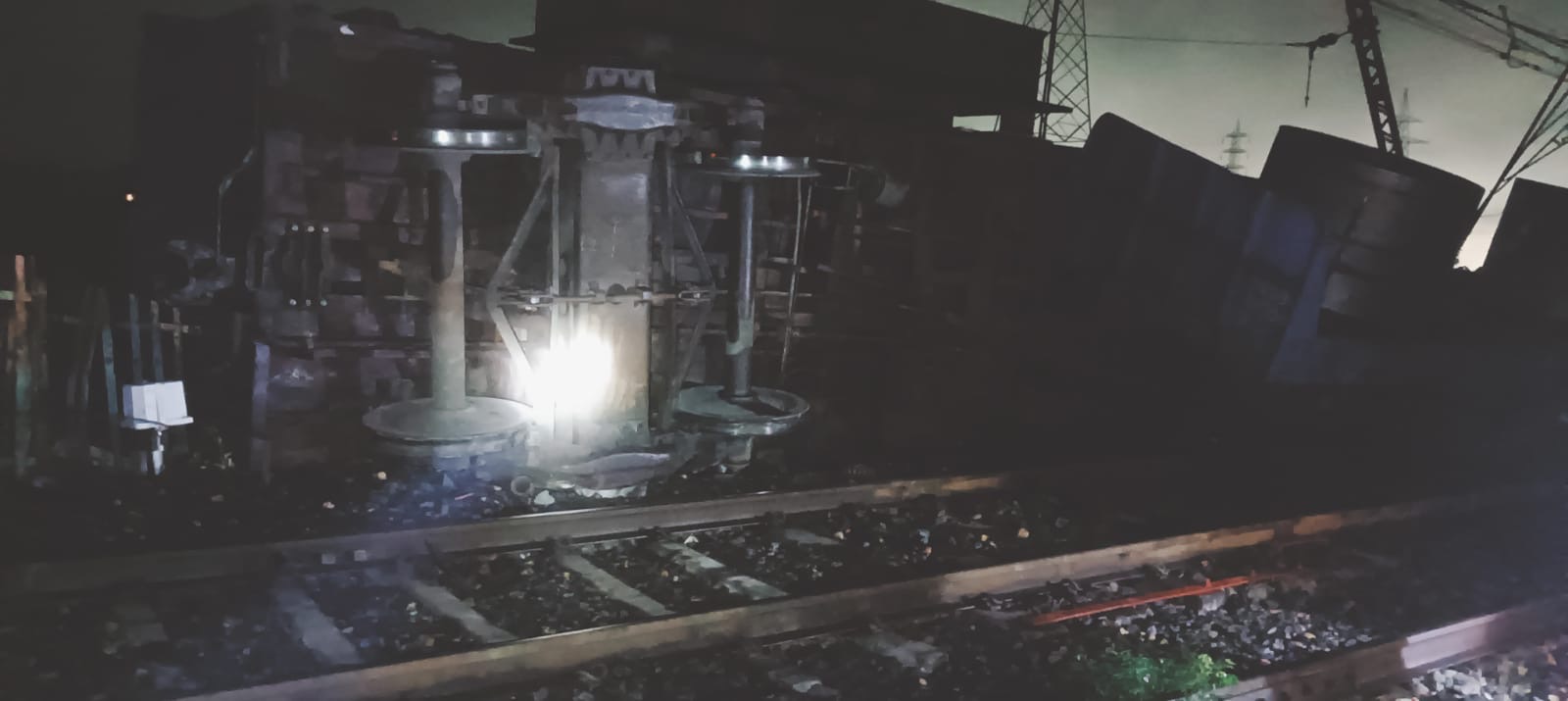 Breaking : बोकारो के पास मालगाड़ी दुर्घटनाग्रस्त, ट्रेनों का परिचालन बाधित