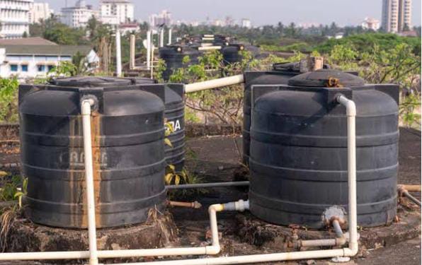 Tips and Tricks:छत पर रखी पानी की टंकी  में डाल दें ये एक चीज, नहीं पनपेंगे कीड़े, महीनों साफ रहेगा पानी