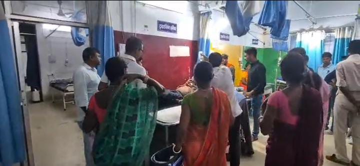 कोडरमा डीसी ऑफिस में तैनात चौकीदार ने की आत्महत्या, मरने से पहले बताई ऐसी सच्चाई की जांच के बाद नप सकते है ये अधिकारी