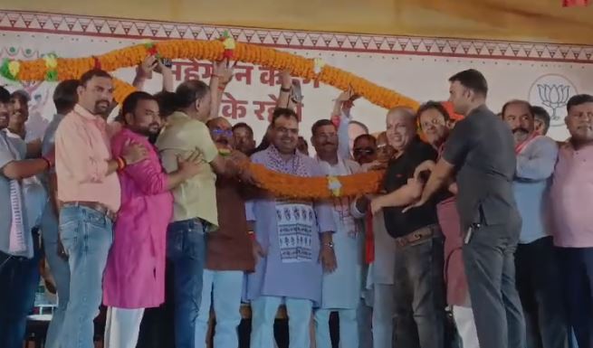 परिवर्तन यात्रा के दौरान मुख्यमंत्री पर जमकर बरसे भजनलाल शर्मा, झारखंड में भ्रष्टाचारियों की सरकार होने का लगाया आरोप