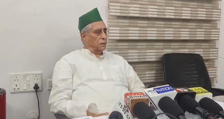 बिहार में बाढ़ के खतरे के बीच सियासत,जगदानंद सिंह ने नीतीश कुमार पर साधा निशाना, कहा -बिहार को कर रहे हैं बर्बाद