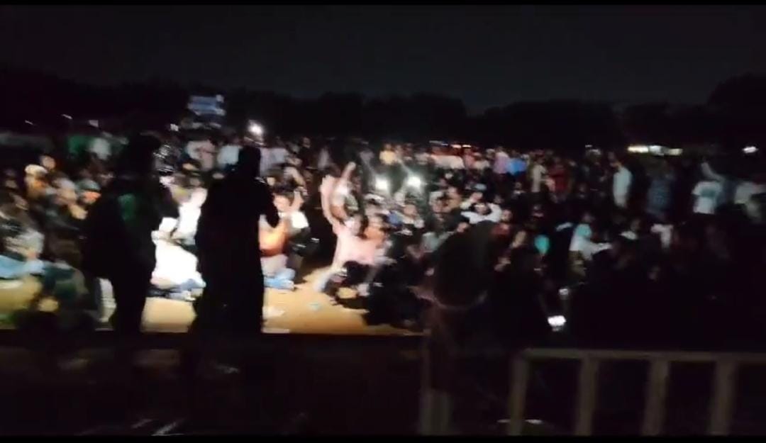 JSSC का घेराव करने आए छात्रों ने की देर रात की पत्थर बाजी, कई पुलिस कर्मी घायल