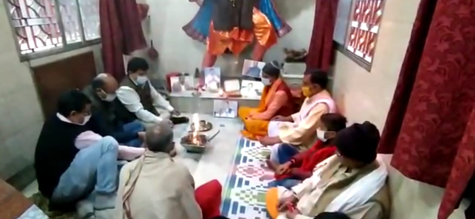 बन्ना गुप्ता के ठीक होने के लिए धनबाद में हवन -पूजन