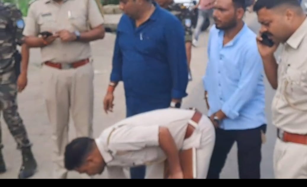 BIG UPDATE: धनबाद में जमीन कारोबारी को सटा कर मारी गई थी गोली, इलाज के दौरान मौत 