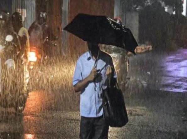 Jharkhand Weather:आज इन जिले में गरज के हल्की बारिश की संभावना,कल से रांची के मौसम का बदलेगा मिजाज, पढें दुर्गा पूजा के दौरान कैसा रहेगा मौसम