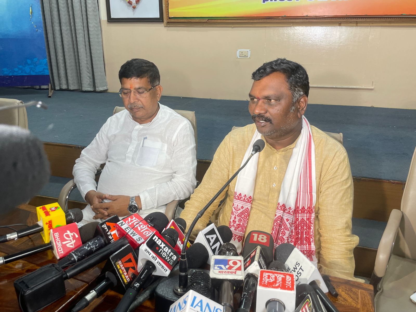 चुनाव समिति की बैठक खत्म,उम्मीदवारों के नाम के साथ रणनीति हुई तय