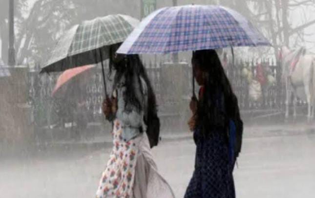 Weather Alert: दुर्गा पूजा के उमंग में बारिश डाल सकती है खलल, आज और कल झारखंड के इन जिलों में गरज के साथ बारिश,अलर्ट जारी