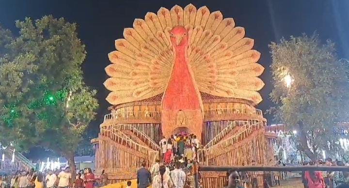 जमशेदपुर:कड़ी सुरक्षा के बीच शहरवासी जमकर ले रहे है मेले का आनंद, प्रशासन सीसीटीवी कैमरे से रख रहा है पैनी नजर