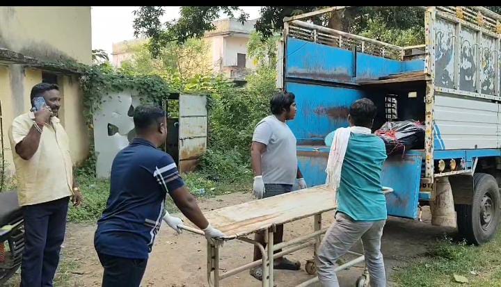 Crime News:ट्रिपल हत्या से दहला चाईबासा! बंदगांव के सियानकेल गांव में एक साथ पति, पत्नी और बेटी की निर्मम हत्या, पढ़ें वजह