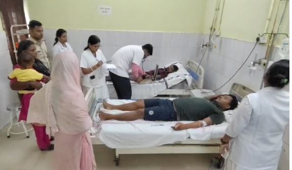 सारण में मछली पार्टी में शराब पीना पड़ा महंगा, एक की मौत, 2 की बिगड़ी हालत