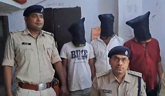 पटना पुलिस ने 3 साइबर अपराधियों को किया गिरफ्तार, लक्की ड्रॉ और बैंक लोन का ऑफर देकर लोगों को बनाते थे अपना शिकार