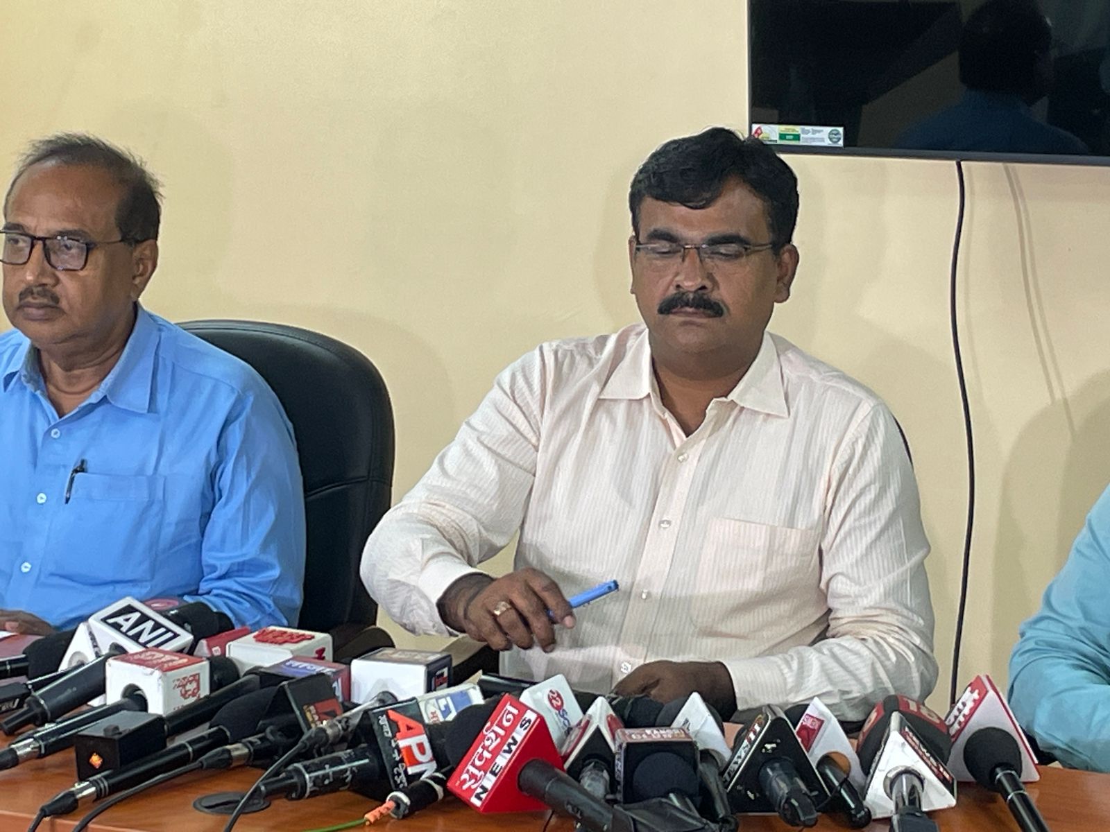 Jharkhand Assembly Election 2024 : कल से नामांकन की प्रक्रिया होगी शुरू, 40 लाख ही खर्च कर पायेंगे उम्मीदवार