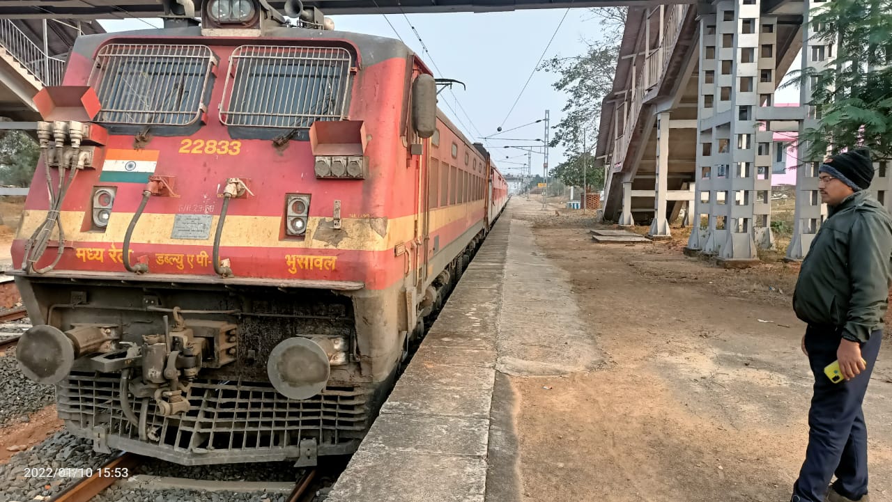 राहतभरी ख़बर - कोडरमा से महेशमुंडा तक 80 की रफ्तार से हुआ रेलवे की स्पीड ट्रायल, अब 1 घंटा 42 मिनट में 110 किलोमीटर की दूरी होगी तय