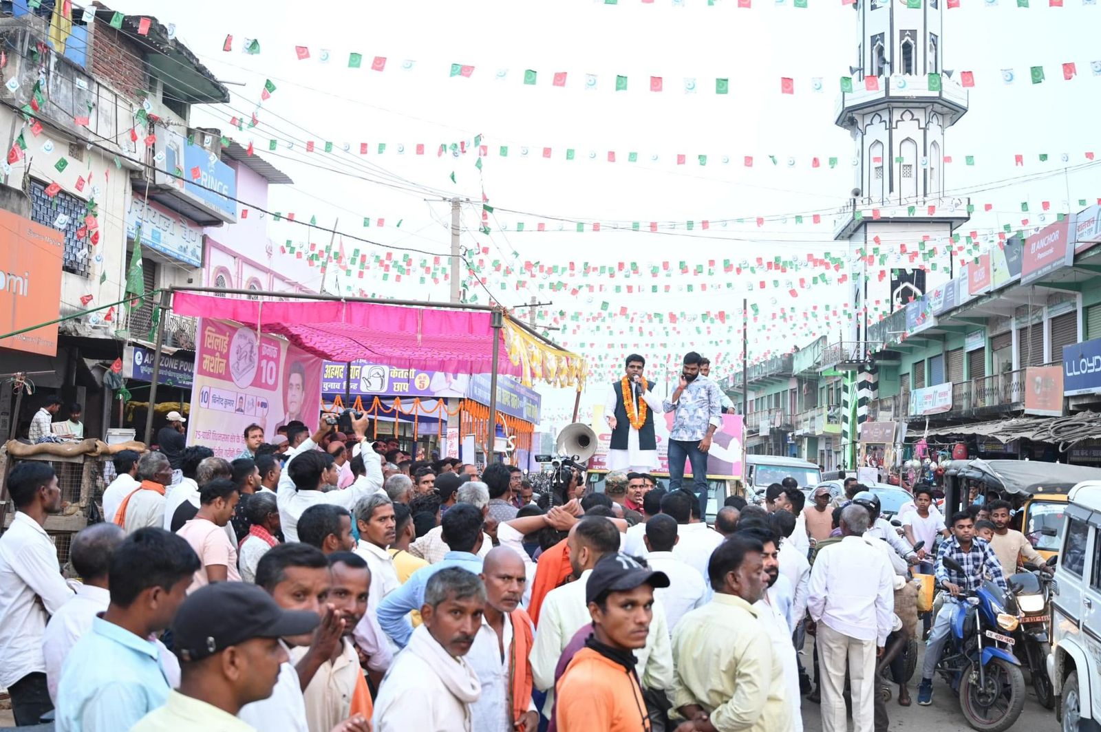 विनोद के समर्थन में उमड़ा जनसैलाब, कहा- जनता का विश्वास और साथ का भरोसा, भरी जीत की हुंकार