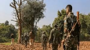 नक्सलियों ने शुरू की खूनी क्रांति की शुरूआत, पुलिस मुख्यालय ने सभी जिलों के एसपी को किया अलर्ट