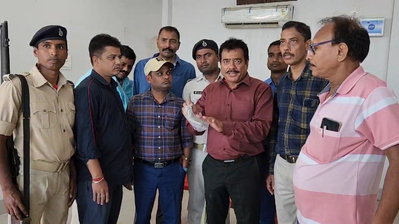 नालंदा: निगरानी की टीम ने सहकारिता पदाधिकारी को 50 हजार घूस लेते किया गिरफ्तार, वोटर लिस्ट से नाम हटाने के लिए मांगे थे पैसे