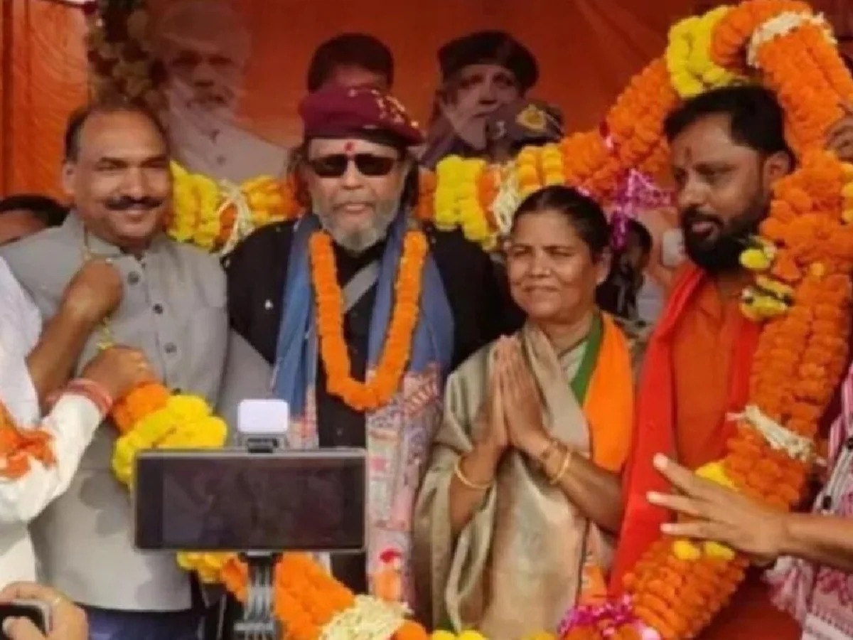 धनबाद के निरसा में मिथुन चक्रवर्ती के पीए का पर्स कुछ इस ढंग से उड़ा लिया गया 