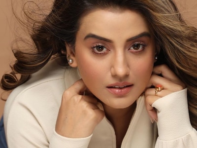 कोयलांचल: निर्दलीय उम्मीदवारों ने भी लगाया जोर, इस चुनाव पहली बार हो रही फिल्म अभिनेत्री की एंट्री