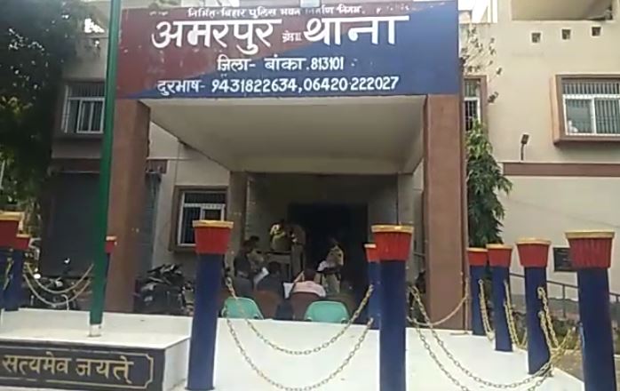 बैंक के कर्ज से परेशान एक ही परिवार के पांच लोगों ने खाया जहर, एक की हुई मौत, चार की स्थिति गंभीर  