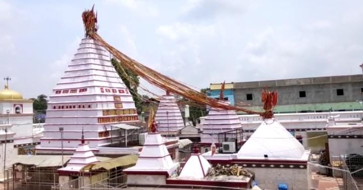 बासुकीनाथ में त्रिशुल और ध्वजा का दर्शन कर धन्य हुए शिवभक्त