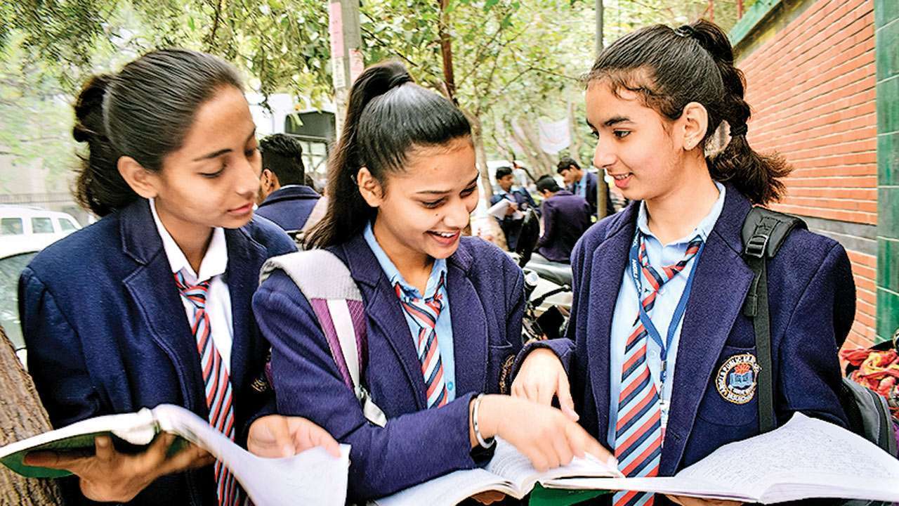 CBSE Board Exam 2025: सीबीएसई बोर्ड 10वीं और 12वीं परीक्षा की डेटशीट जारी, 15 फरवरी से शुरू होंगे एग्जाम