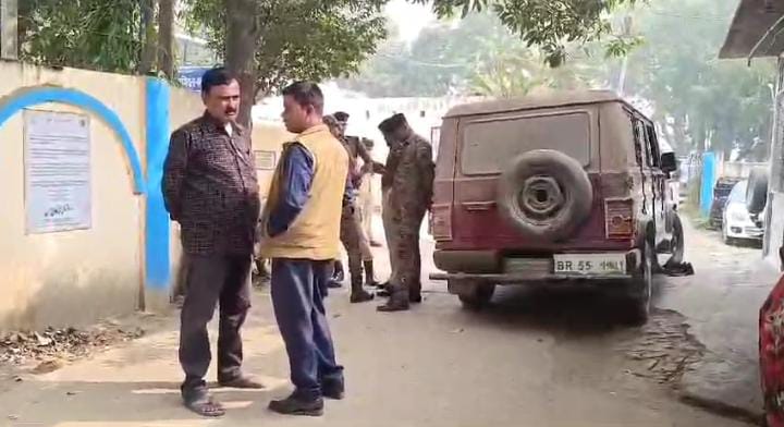 Bihar:पुलिस और शराब कारोबारी के बीच मुठभेड़, एक कारोबारी व एक पुलिस कर्मी को लगी गोली