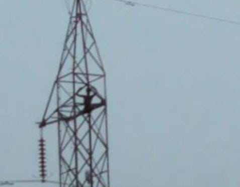 Bihar: पत्नी गई मायके तो शराबी पति ने टावर पर चढ़कर रच दिया ऐसा हाई वोल्टेज ड्रामा, पुलिस भी परेशान