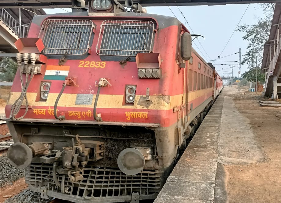 दिल्ली से हावड़ा के बीच 160 की रफ्तार से दौड़ेगी ट्रेन, 17 के बजाय 13 घंटे में तय होगी सफर