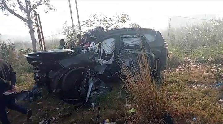 Breaking: मुज़फ्फरपुर में रफ्तार का कहर, सड़क दुर्घटना में दो दोस्तों की गई जान, दो की हालत गंभीर