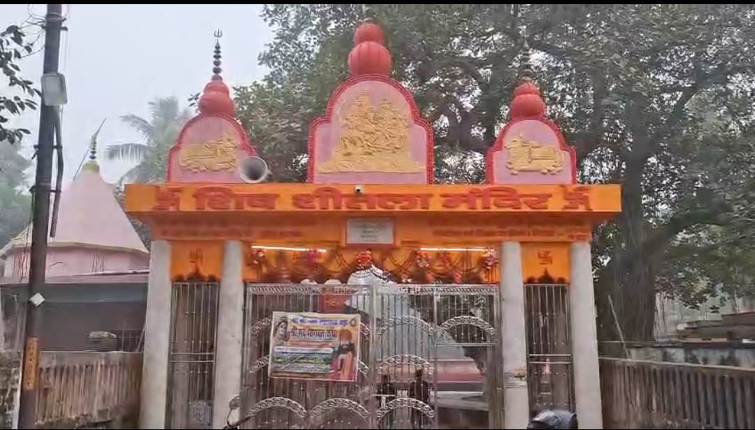 पुलिस के रहते पाकुड़ के मंदिर से लाखों के आभूषण की चोरी, सीसीटीवी को किया क्षतिग्रस्त, घटना के बारे में विस्तार से जानिए