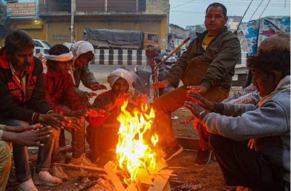 Weather Alert: झारखंड में ठंड का कहर! 9.5 डिग्री पहुंचा न्यूनतम तापमान, इन जिलों में आज से चलेगी शीतलहर
