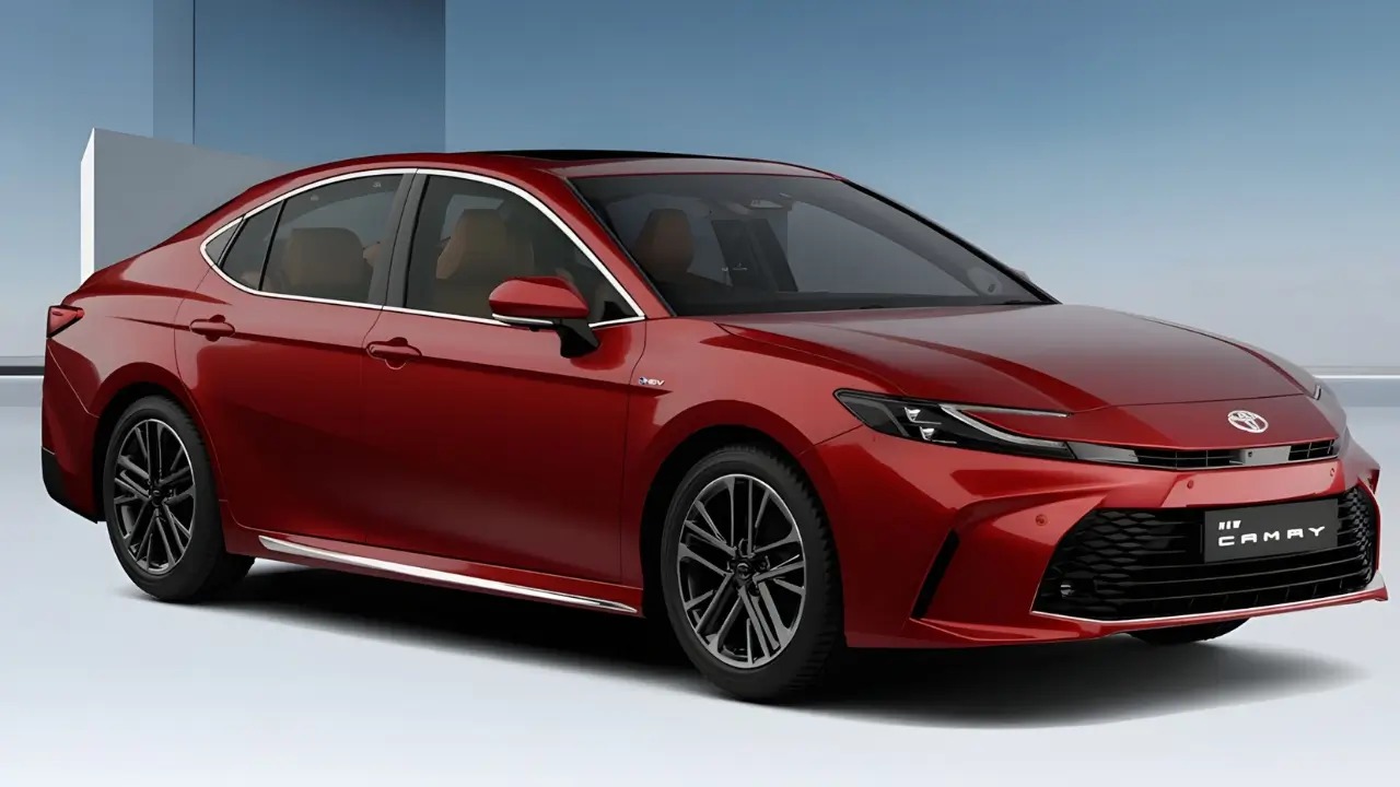 बेहतर फीचर्स और प्रीमियम डिजाइन के साथ टोयोटा ने लॉन्च की नई कैमरी फेसलिफ्ट, कीमत देख उड़ जाएंगे होश
