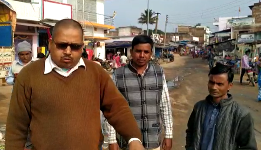चतरोचट्टी के ग्रामीण हैं परेशान, क्योंकि नही हो रहा है सड़क का निर्माण