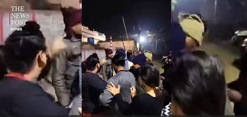 रांची: अब बेटी को मिल रही तेजाब से जलाने की धमकी, छेड़खानी मामले में आरोपी को पकड़ने गई पुलिस तो घर वालों ने कर दिया हमला