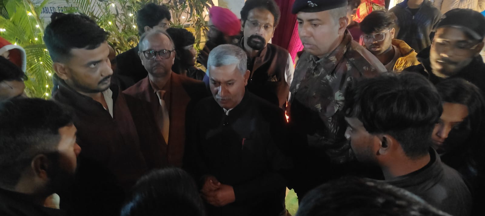 Dhanbad : विवादों में  BBMKU  युवा महोत्सव परिणाम: छात्रों ने कुलपति को घेरा तो क्या मिला भरोसा ?