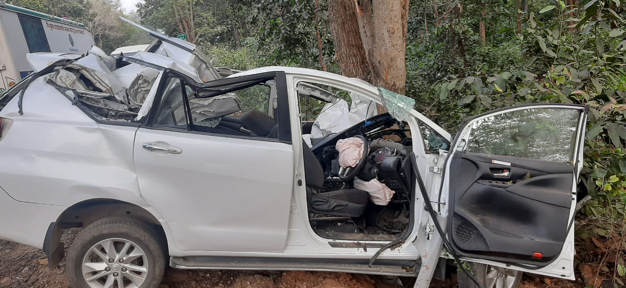 Breaking : खूंटी में सड़क हादसा !गेल की कार दुर्घटनाग्रस्त, दो कर्मी की मौत   