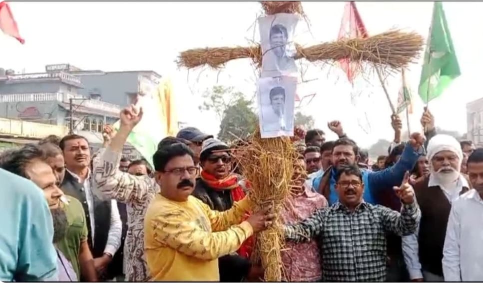 Dhanbad: निरसा में अपर्णा-अरूप की लड़ाई अब ढुल्लू महतो की ओर मुड़ी, बंगाली समाज में सांसद के बयानबाजी से आक्रोश