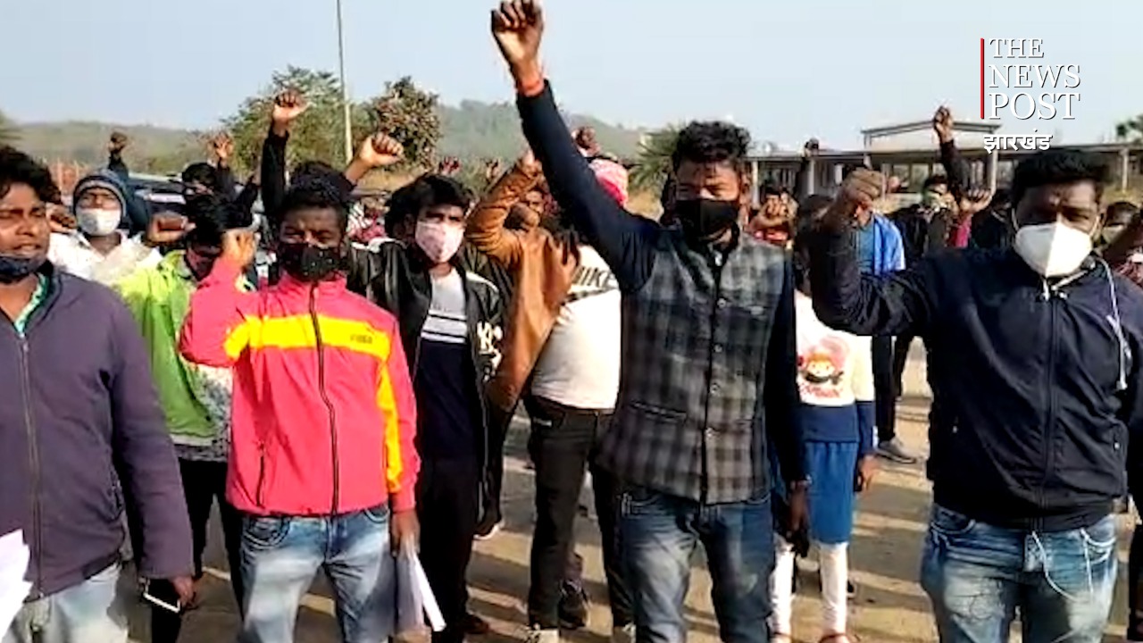 सिदो कान्हू मुर्मू विश्वविद्यालय के कुलपति से मिल छात्रों ने गोड्डा कॉलेज गोड्डा की एसोसिएट प्रोफ़ेसर रजनी मुर्मू को बर्खास्त करने की मांग, 24 घंटे का दिया अल्टीमेट