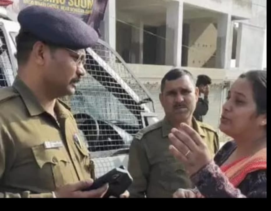 धनबाद में फिर चेन स्नैचरों की धमक : रविवार के बाद मंगलवार को भी हुई घटना,देखिये स्नैचरों की ढिढाई!