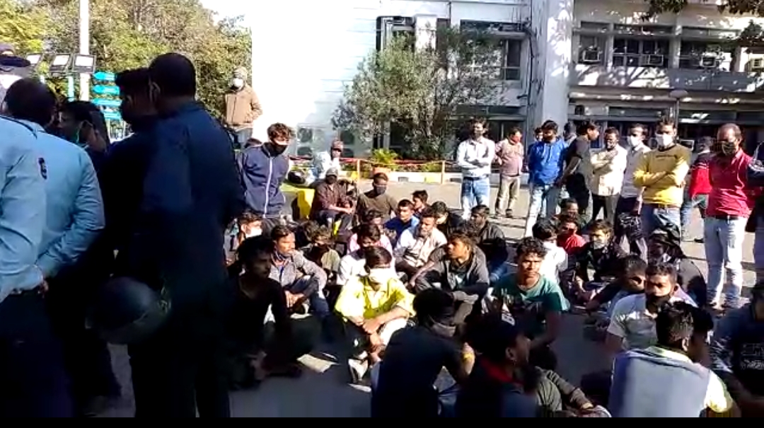 अस्पताल की लापरवाही से हुई युवक की मौत, परिजनों ने लगाया आरोप