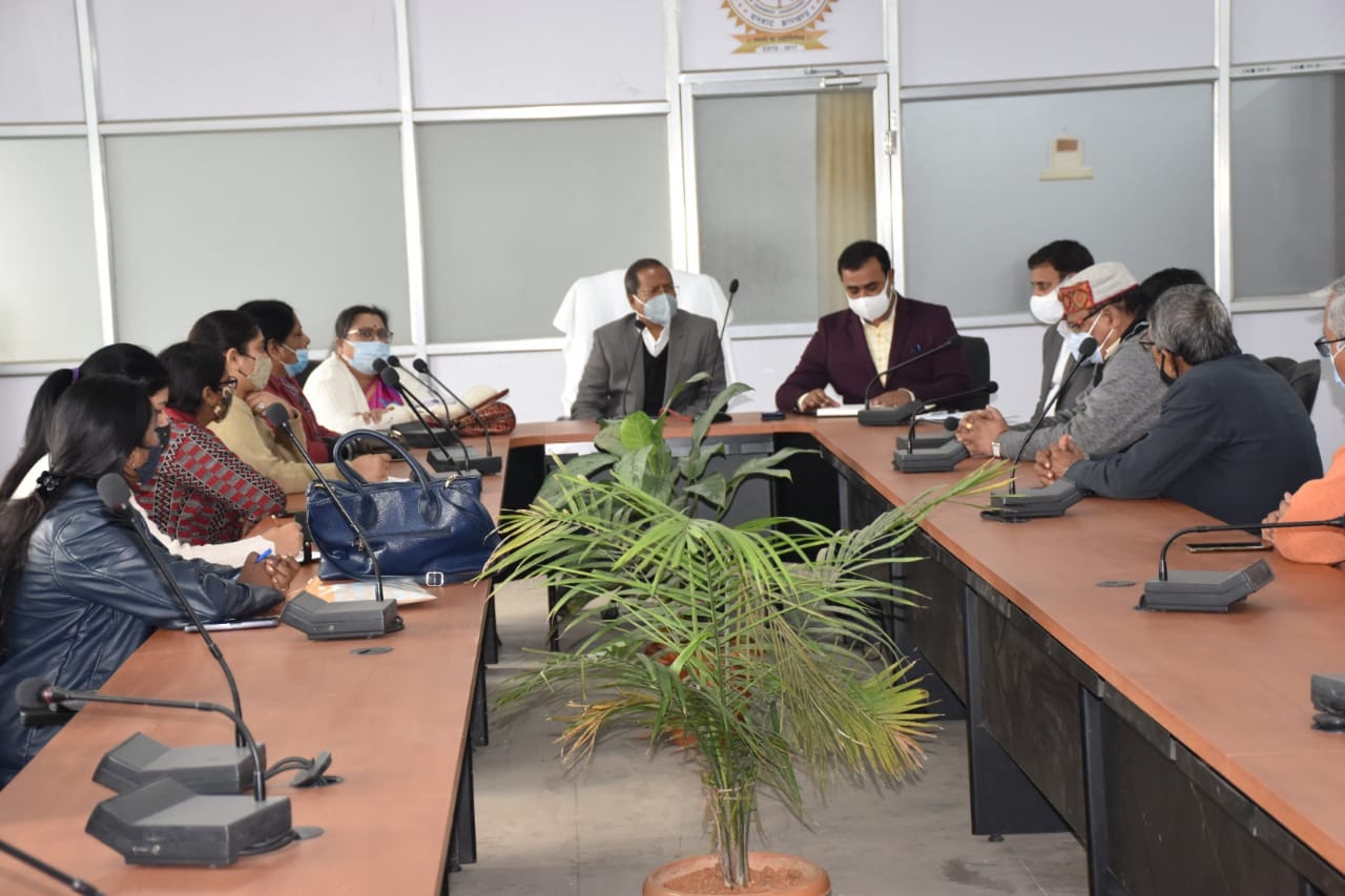 ब्रेकिंग -  कोयलांचल विश्वविद्यालय 31 जनवरी तक सभी परीक्षाएं स्थगित 