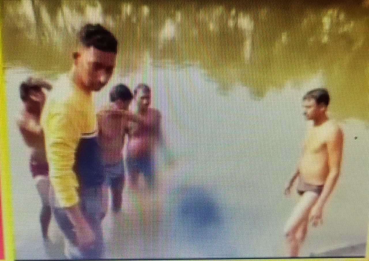 Dhanbad : पढ़िए बरवाअड्डा तालाब से गोताखोरों ने किसकी निकाली लाश