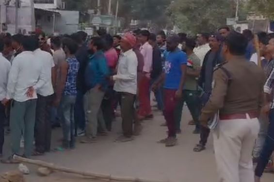 देवघर में दो अलग-अलग सड़क दुर्घटना में दो महिला की मौत, आक्रोशित लोगों ने किया सड़क जाम